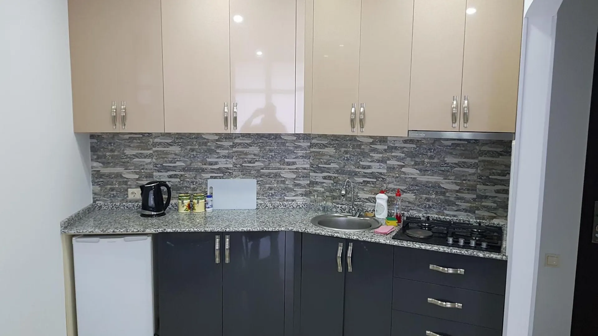 98 Gorgiladze Street Apartment